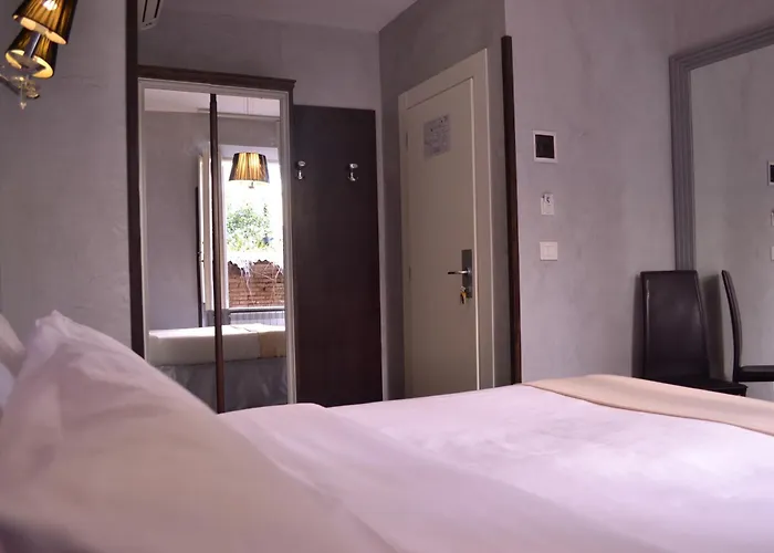 Tiburtina House 4* Rome